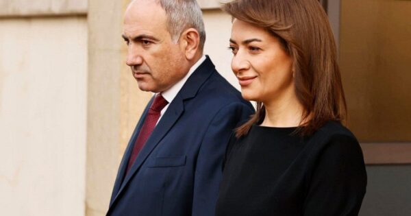 Իմ և Նիկոլ Փաշինյանի ամուսնությունն ավարտվել է, ես լքում եմ կառավարական առանձնատունը. Աննա Հակոբյան