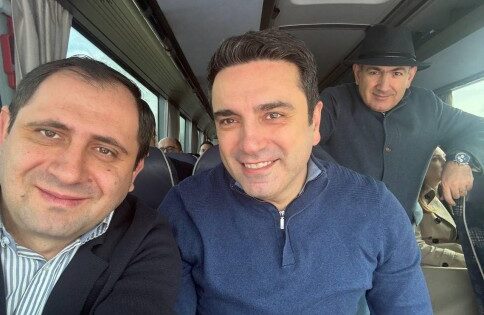 Տարածաշրջանը մեծ պայթյունի վտանգի մեջ է, իսկ ՀՀ վարչապետի աթոռը զբաղեցնողը, նախարարները «ուրախ ավտոբուսով» ինչ-որ կուսակցական քարոզարշավի են․ Գեղամ Մանուկյան