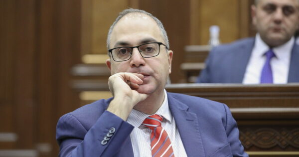 Ինչպե՞ս է մոլի ՔՊ-ականը մի գիշերում դառնում «անկախ». «Փաստ»