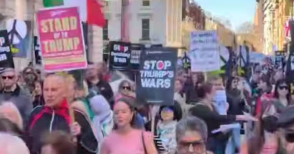 Լոնդոնում բազմահազարանոց բողոքի ակցիա՝ ընդդեմ Իրանի ռմբակոծությունների