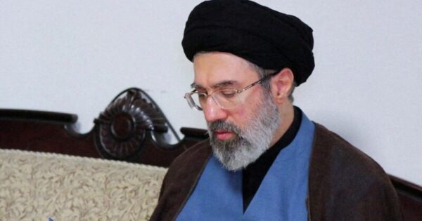 Հորմուզի նեղուցը կմնա փակ, անհրաժեշտության դեպքում կբացվեն այլ ճակատներ․ Մոջթաբա Խամենեի