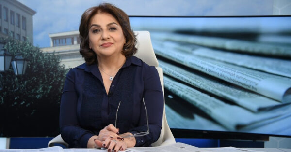 Շատ խնդալու է, երբ «օդից կախված լուրեր» արտահայտության հիմնադիր-հեղինակը, որի կինը հեռացել է իրենից, խոսում է նման լուրեր հրապարակելու անթույլատրելիության մասին. Արմինե Օհանյան