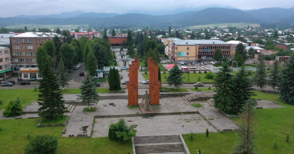 600 հազար դրամանոց խորհրդատվություն Ստեփանավանի քաղաքապետի համար. «Ժողովուրդ»