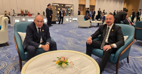 Եթե դու հրաժարվում ես քո ճշմարտությունից, ապա ուրիշն իր կեղծիքը կձևակերպի որպես «ճշմարտություն». «Փաստ»