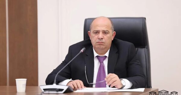 Հանրահավաքին մասնակցելու համար դպրոցի աշխատակցին ազատել են պաշտոնից. «Հրապարակ»