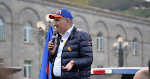 Փաշինյանը նվազագույնի է հասցրել քաղաքացիների հետ շփումը. «Հրապարակ»