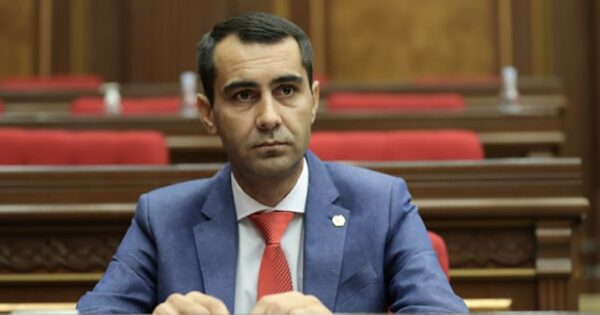 Ասֆալտը նախկինների դեպքում ընտրակաշառք էր, իսկ ՔՊ-ի դեպքում՝ զարգացում. «Ժողովուրդ»