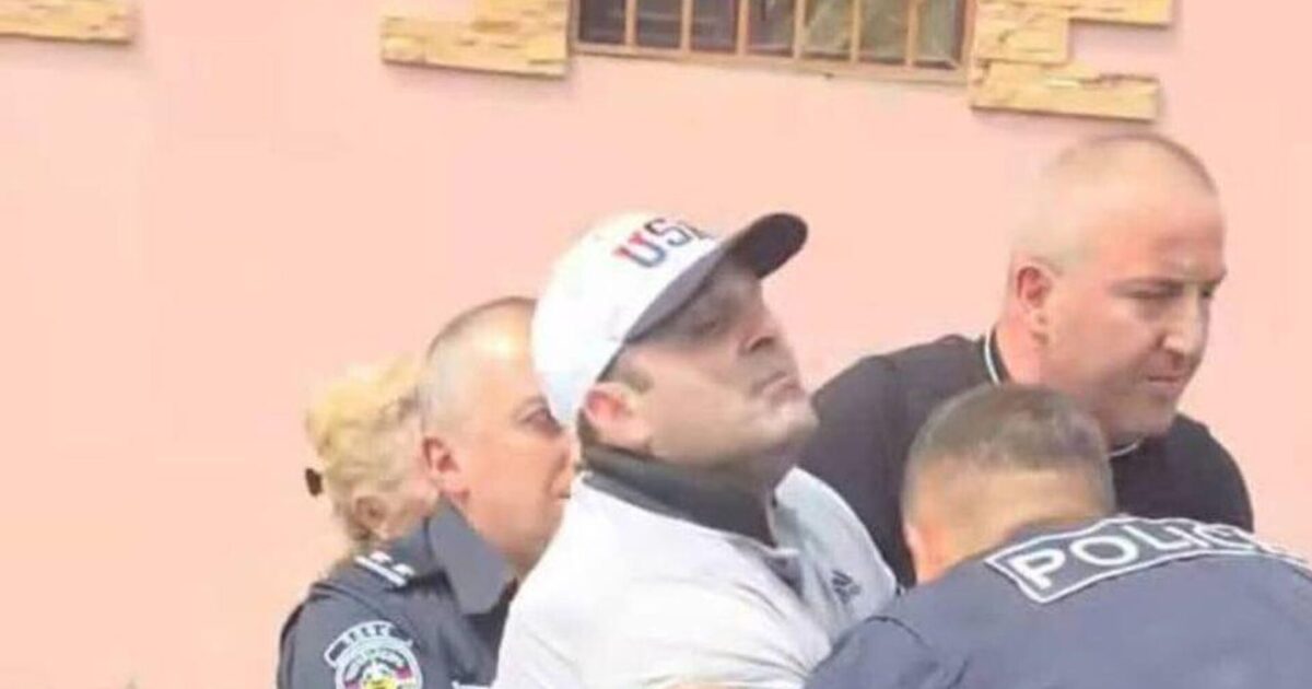 Փաշինյանին դավաճան անվանած բլոգերը կալանավորվեց