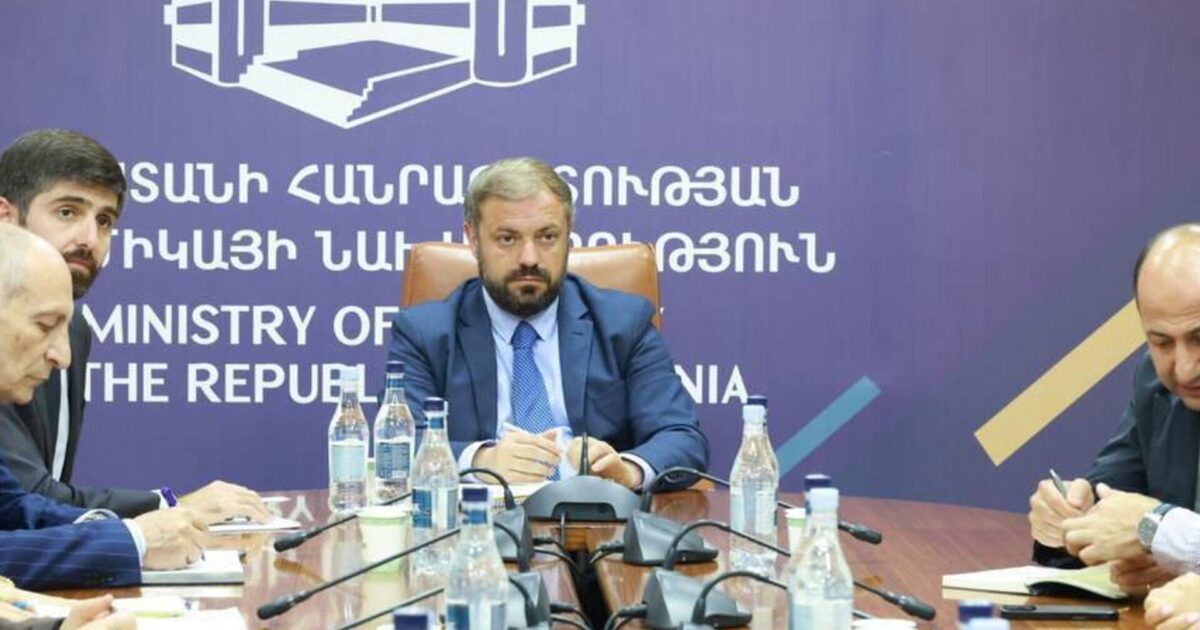 Ջերմոցատերերը նախարարի կաբինետում «բունտ» են արել. «Հրապարակ»