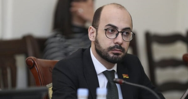 ՔՊ-ն հերթով փակում է դռները Արթուր Հովհաննիսյանի առաջ. հերթական մերժումը` երեկ . «Ժողովուրդ»