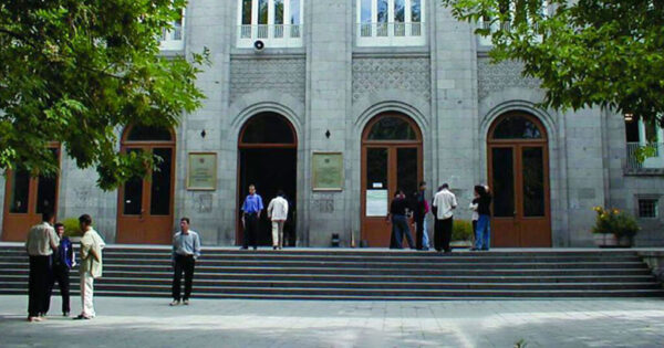 Մի ամբողջ բուհ եւ ընդամենը 29 առաջին կուրսեցի. «Հրապարակ»