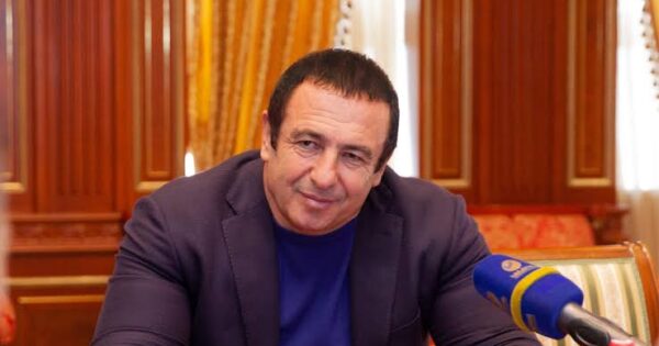 Բարեգործությամբ երկիր չես պահի, երկիրը զարգանում է ճիշտ տնտեսական քաղաքականությամբ. Գագիկ Ծառուկյան