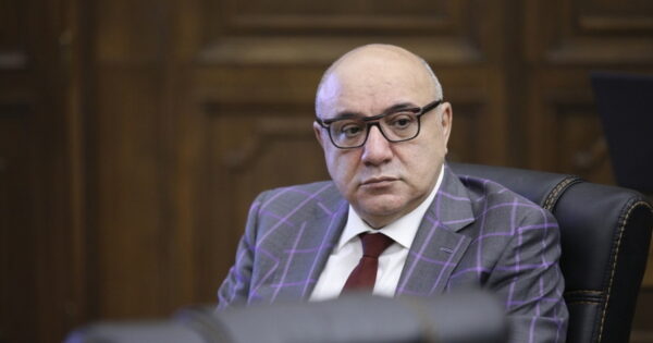 Ո՞րն էր Ռուսաստանում Հայաստանի դեսպանի հետկանչի պատճառը, ո՞վ կփոխարինի Գուրգեն Արսենյանին. «Հրապարակ»