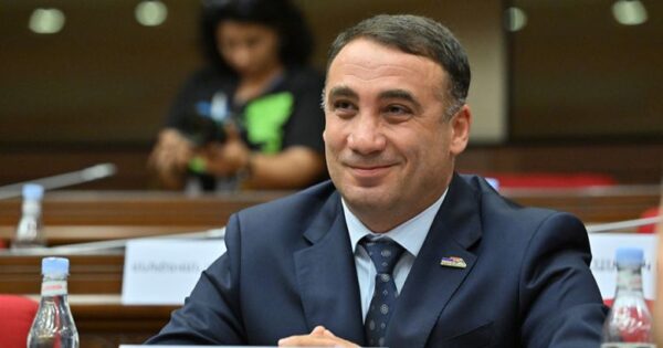 ԲՏԱ նախարարության «ՀայՓոստ»-ը 19-րդ 20-րդ դարի ընթացակարգերով է շարժվում. Հարություն Մնացականյան