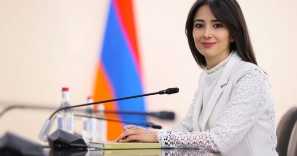 ԱԳՆ խոսնակ Անի Բադալյանին բարձրագույն դիվանագիտական աստիճան է շնորհվել. «Ժողովուրդ»