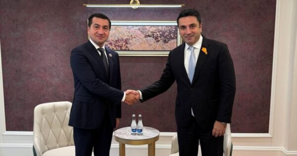 Բիշքեկում կայացել է Ալեն Սիմոնյանի և Հիքմեթ Հաջիևի հանդիպումը
