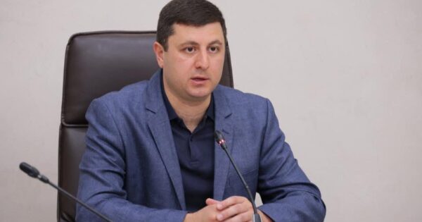 «Արցախի հայրենազրկման պատասխանատուներից մեկը»․ Աբրահամյանը քննադատել է ԱԽ նախկին քարտուղարին