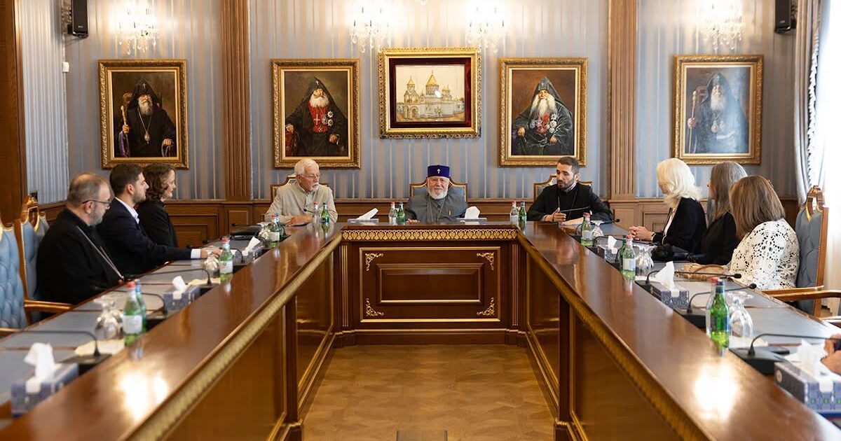 Ամենայն Հայոց Կաթողիկոսն ընդունել է «Եկեղեցիները Մերձավոր Արևելքի խաղաղության համար» կազմակերպության պատվիրակությանը