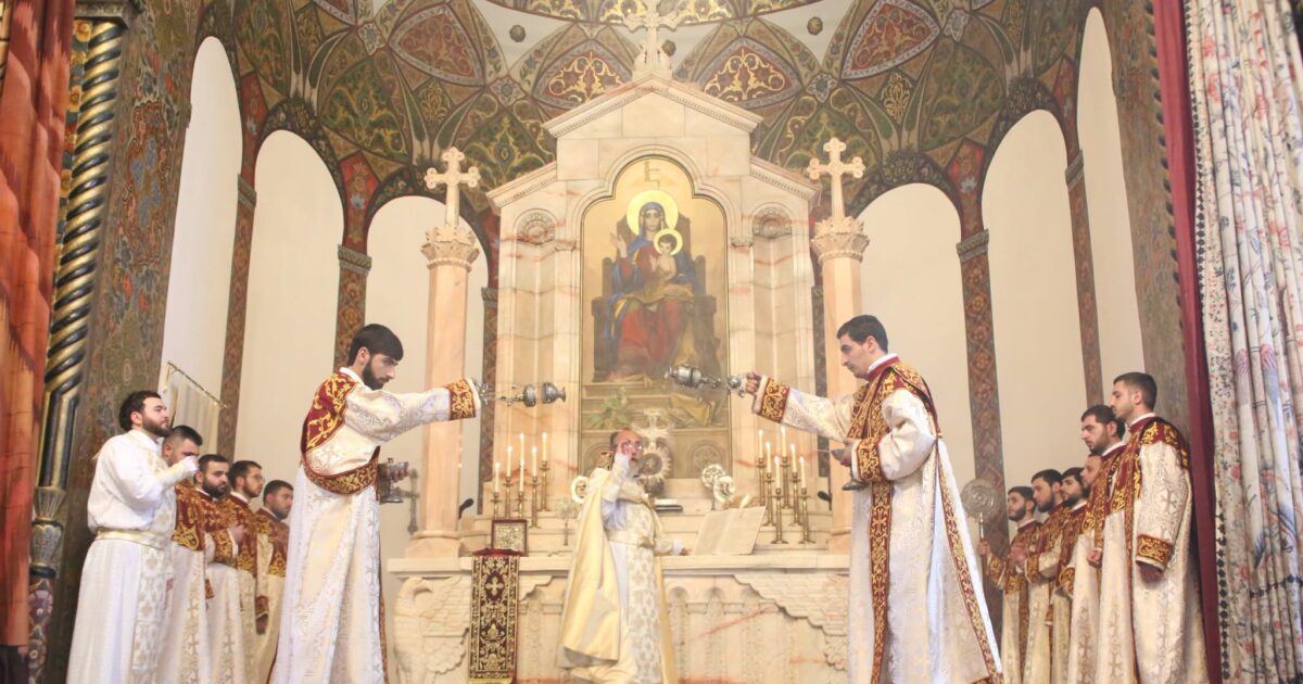 «Խաչը պետք է հաղթական լինի մեր երկրի բոլոր անկյուններում»․ Մայր Տաճարում նշվել է Խաչվերացի տոնը