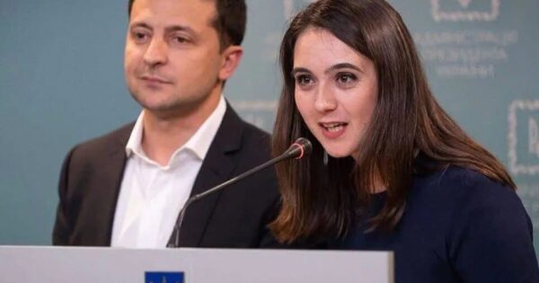 Զելենսկին պատժամիջոցներ է սահմանել իր նախկին մամուլի քարտուղար Յուլիա Մենդելի նկատմամբ