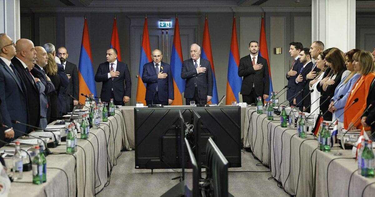 Նիկոլ Փաշինյանը մասնակցել է «Հայաստան» հիմնադրամի հոգաբարձուների խորհրդի նիստին