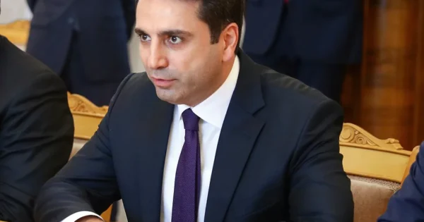 Հայաստանը պատրաստ է գազ գնել Ադրբեջանից և Թուրքիայից․ «Коммерсантъ»-ը ներկայացրել է Ալեն Սիմոնյանի հայտարարությունը