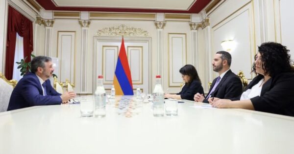 Ռուբեն Ռուբինյանն ընդունել է Լիտվայի դեսպան Անդրիուս Պուլոկասին