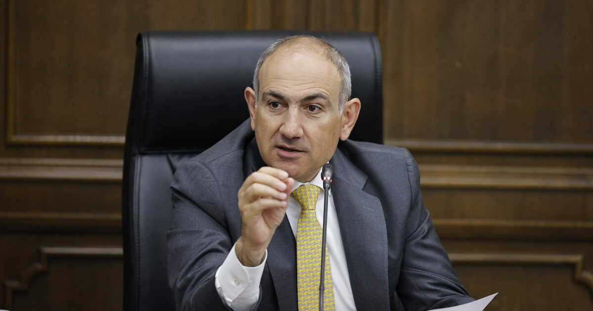 Փաշինյանն ասել էր, որ իր արձանը պետք է Բաքվում կանգնեցնեն. «Հրապարակ»
