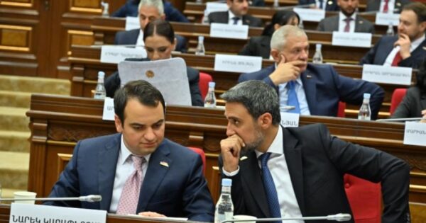 «Ուժեղ Հայաստան» խմբակցությունը որոշել է երրորդ անգամ փորձել. «Հրապարակ»