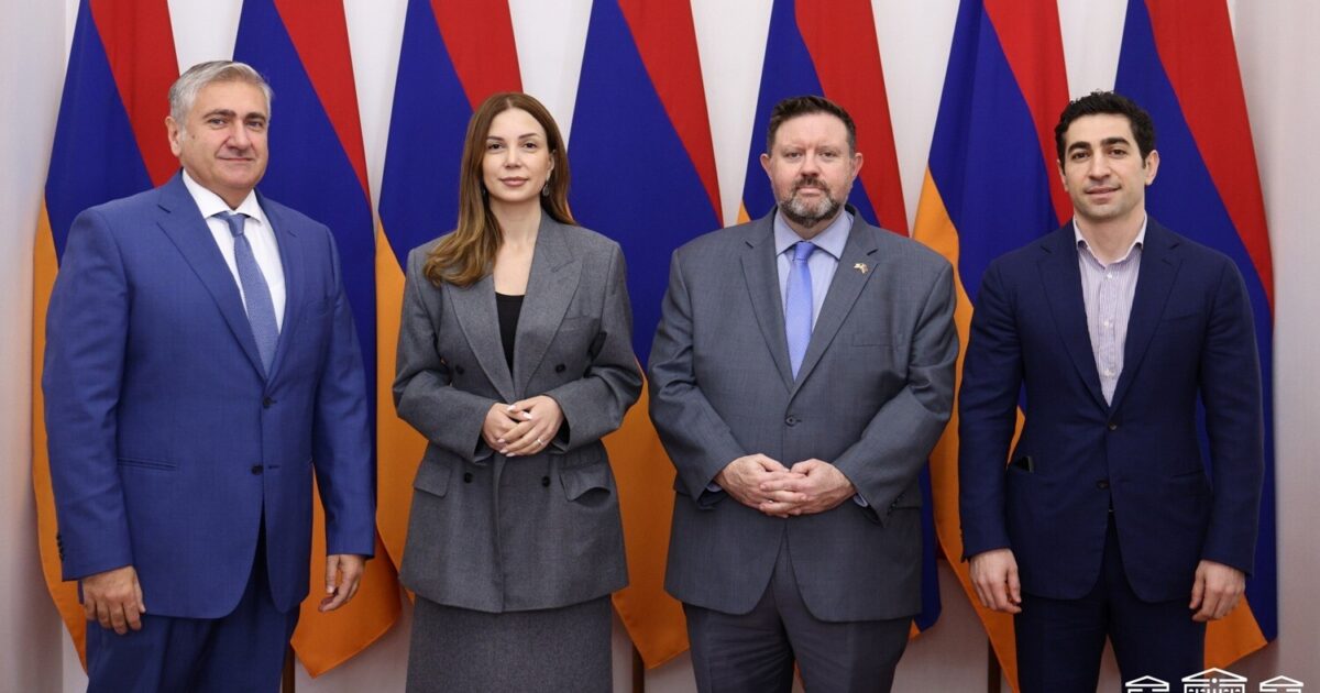 «Հայաստան» խմբակցության պատգամավորներն ակտիվորեն հանդիպում են դեսպանների հետ. «Հրապարակ»