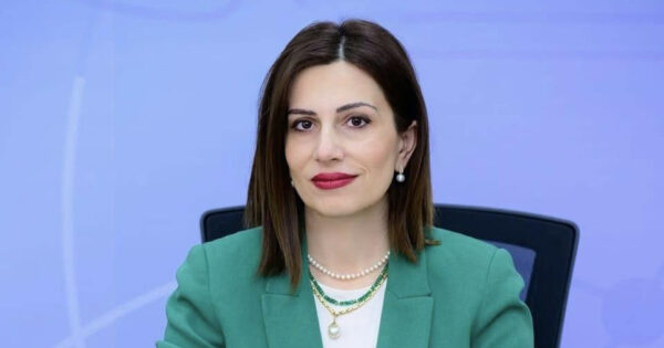 Ինչ նվերներ է ստացել Անահիտ Ավանեսյանը. «Հրապարակ»