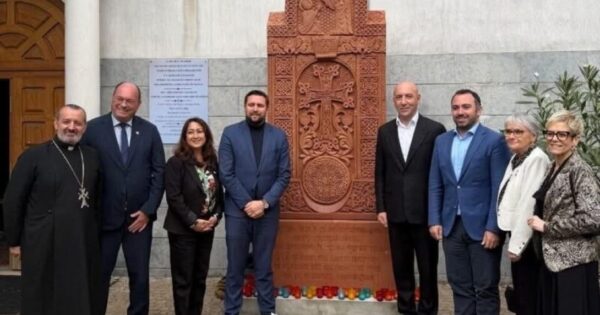 Ֆրանսիայի Սեն Շամոն քաղաքում Հայոց ցեղասպանության զոհերի հիշատակին նվիրված խաչքար է տեղադրվել