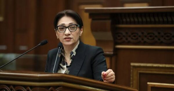 «Պատրաստ եմ մենակ մեկնել Բաքու». Լիլիթ Գալստյանի սենսացիոն քայլը