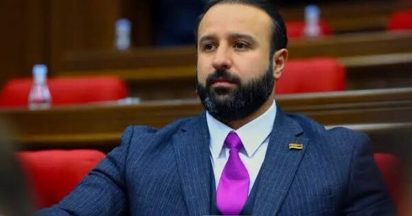 ՔՊ-ն Հայկ Սարգսյանին հեռացրել է կուսակցությունից. նիստը վարել է Նիկոլ Փաշինյանը
