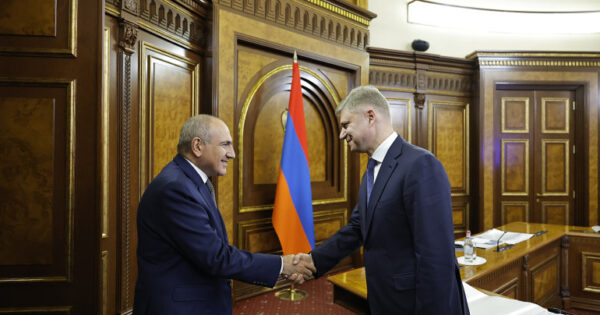 Նիկոլ Փաշինյանն ընդունել է «Ռուսական երկաթուղիներ»-ի ղեկավարին․ Քննարկվել են սահմանային երկաթուղիների վերականգնման հարցերը
