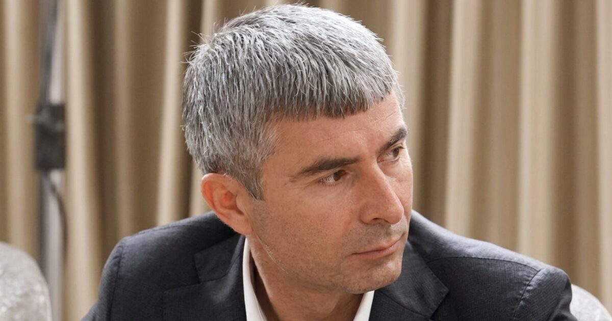 Ի՞նչ ունեցվածք ունի «Ուժեղ Հայաստան» խմբակցության պատգամավոր Անուշավան Մանուչարյանը․ 15 անշարժ գույք, 34 մլն դրամ կանխիկ գումար․ «Ժողովուրդ»