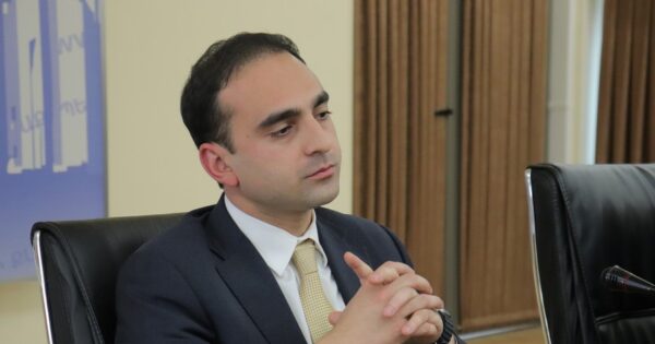 ՔՊ-ում կատակում են, որ Տիգրան Ավինյանը կոյուղին էլ կմաքրի, միայն թե իրեն դիտարկեն այդ պաշտոնում. «Հրապարակ»